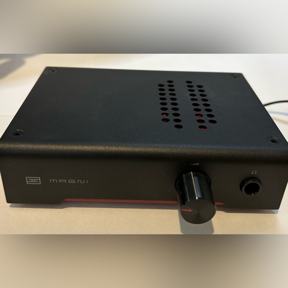 **EXCELLENT CONDITION!** Schiit Magni 3 Heresy Headphone Amp & OEM Power Cable - Picture 6 of 6